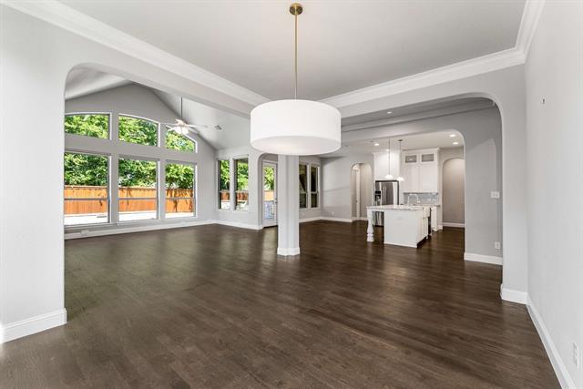 Building Photo - 2605 Greenlawn Dr