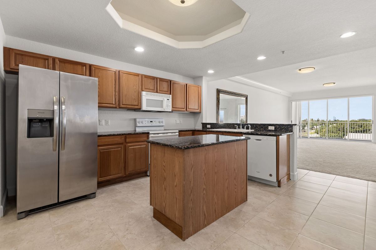 Building Photo - 807 Mystic Dr