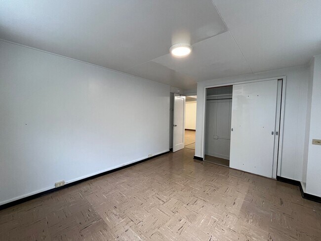 Building Photo - T1247ach