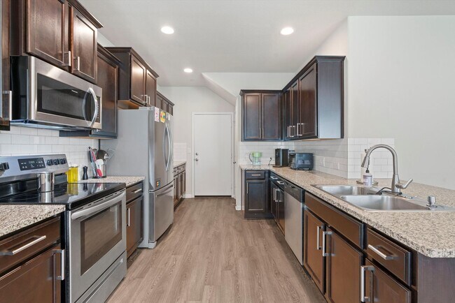 Building Photo - South Austin Condo for Rent