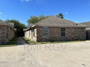 Building Photo - 3113 Carson St