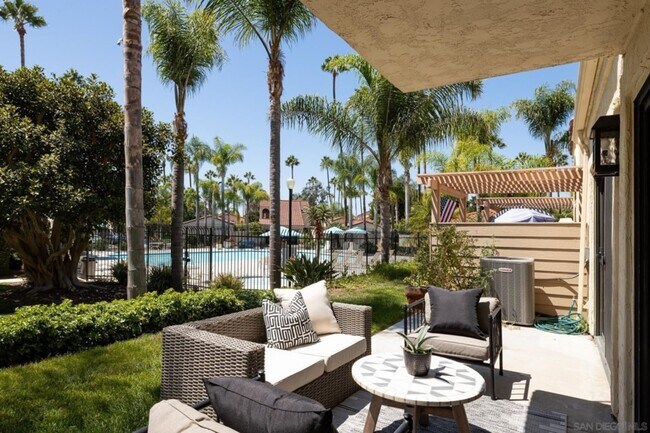 Building Photo - Beautifully remodeled home in the desirabl...