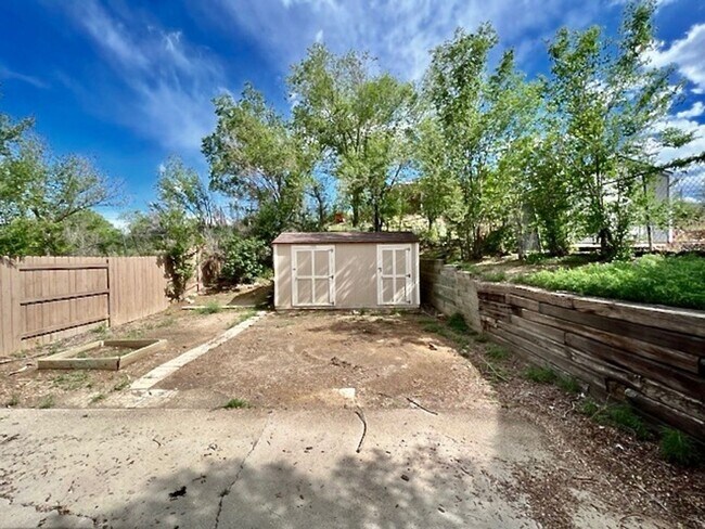 Building Photo - 2511 Park Pl