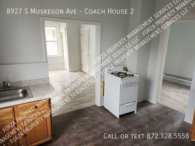 Building Photo - 8927 S Muskegon Ave