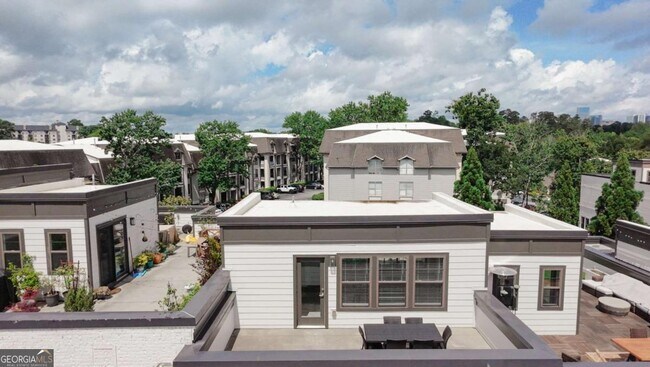 Building Photo - 860 Stonehill Ln