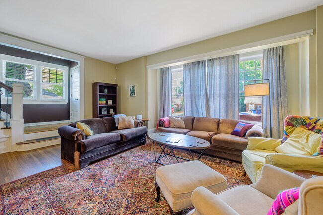 Living room - 1608 Fayetteville St