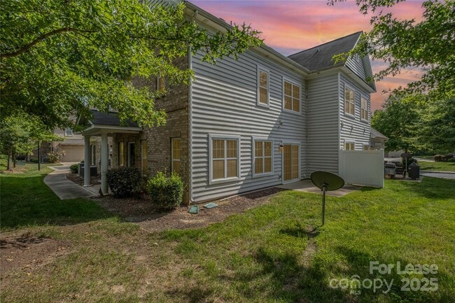 Building Photo - 14506 Crociani Dr