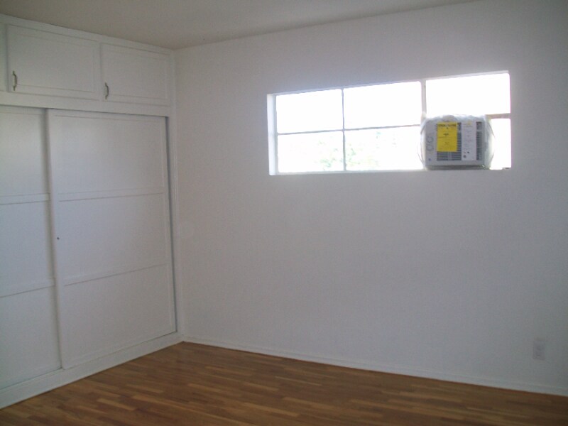 Building Photo - 1466 S Sherbourne Dr