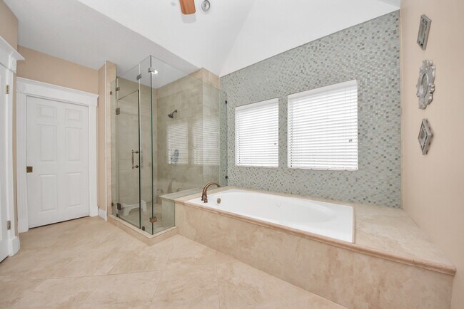 Building Photo - 5214 Norborne Ln