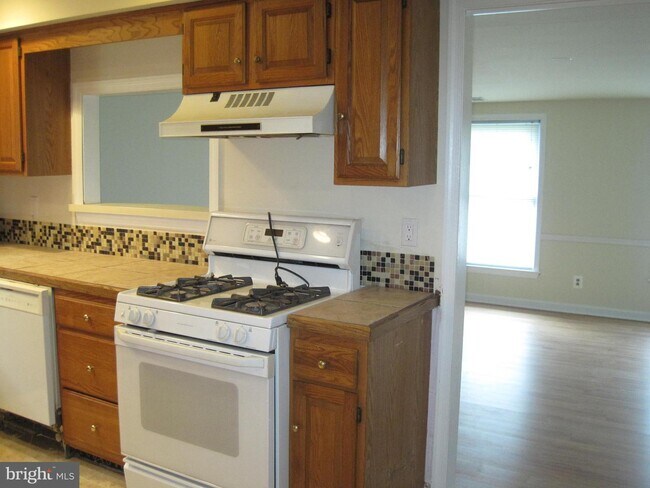 Primary Photo - 10 Millard Terrace