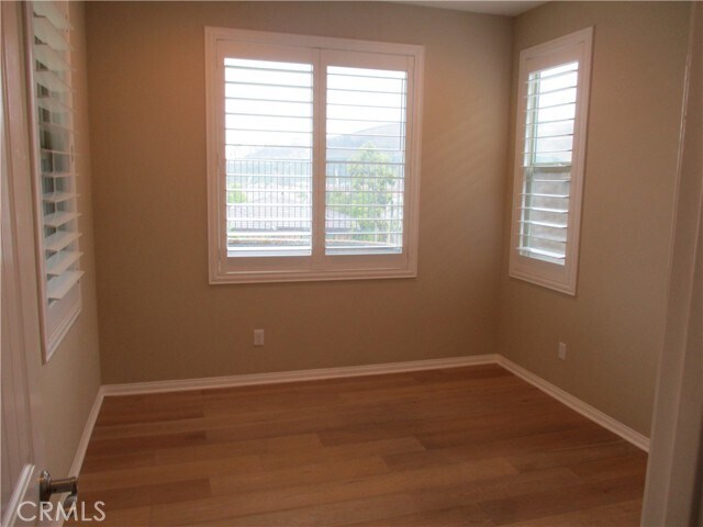 Building Photo - 12 Farra St