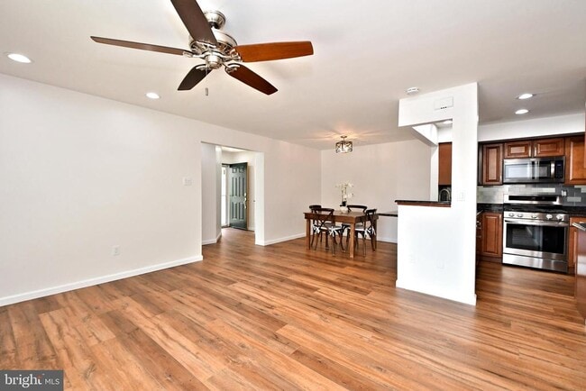 Building Photo - 1401 Society Pl