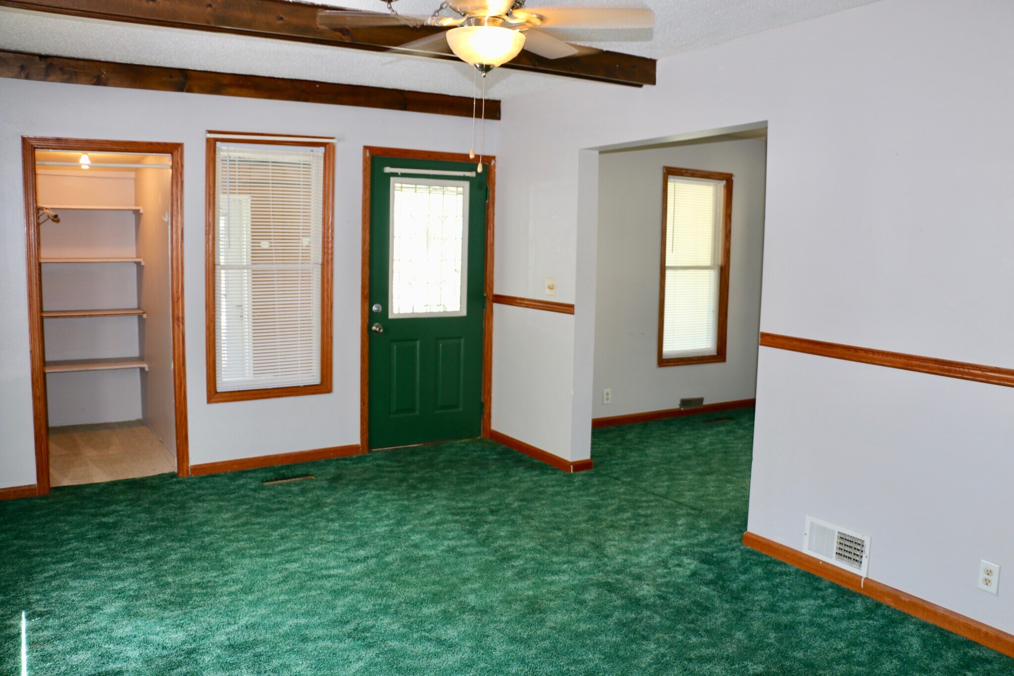 Living Room - 525 N 5th St