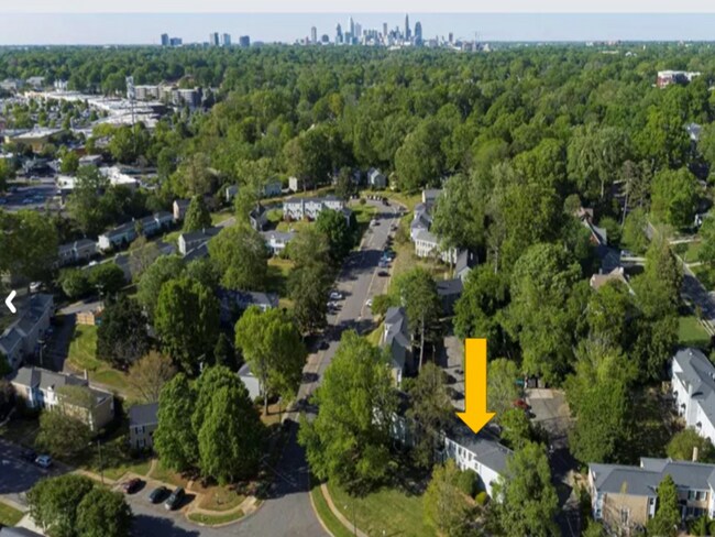 Building Photo - 216 Wakefield Dr