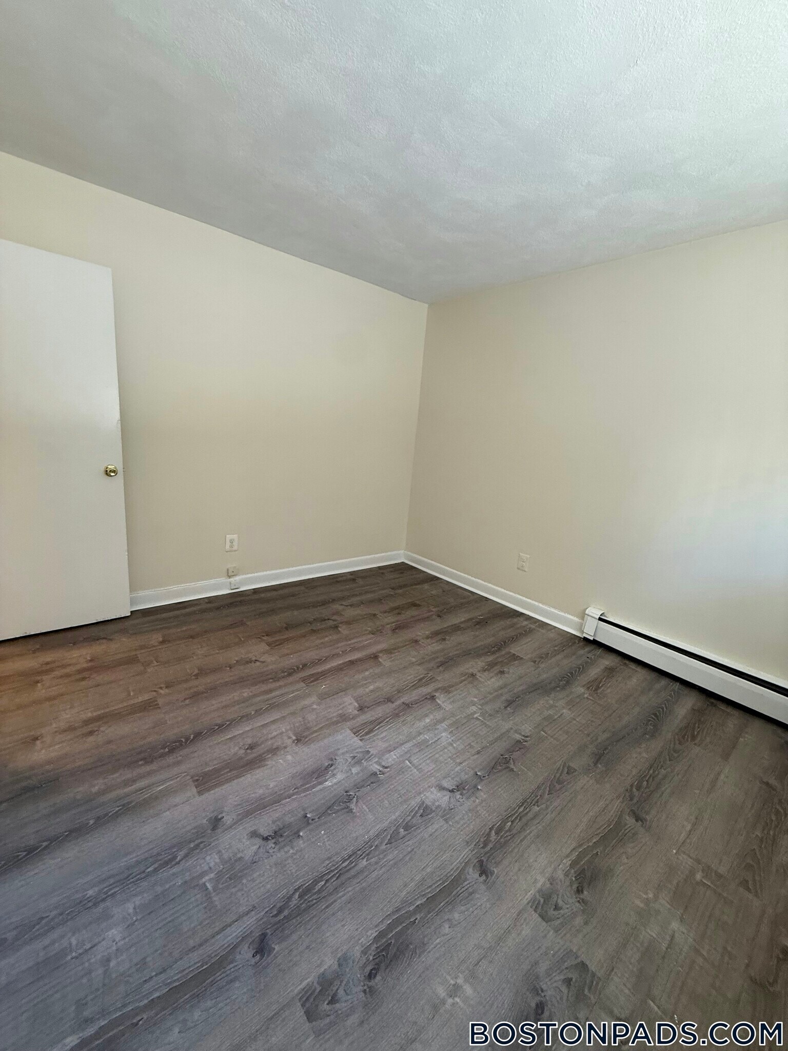 Building Photo - 84 Gardner St