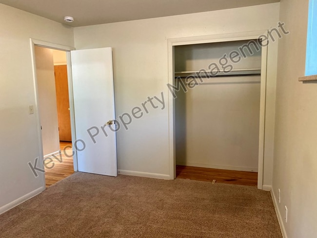 Building Photo - 1313 Fairview Dr