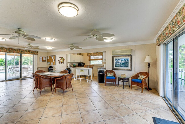 Building Photo - 6610 Gasparilla Pines Blvd
