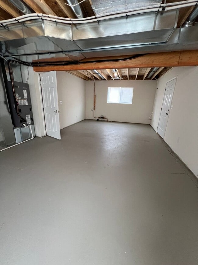 Building Photo - Brand New House 4 beds/2baths