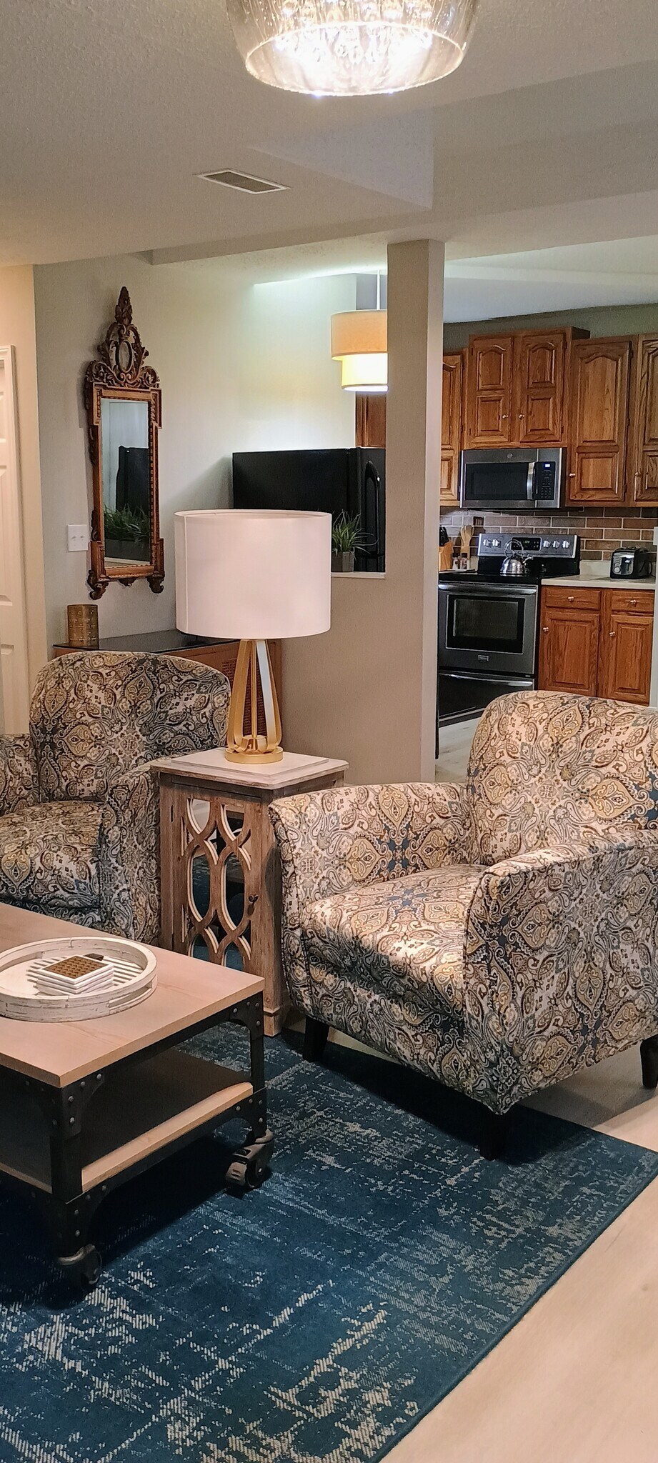 Building Photo - 906 Bitterfield Dr