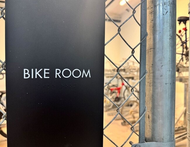 Building Photo - Maison à SOMA  |Secured Smart Access. Mode...
