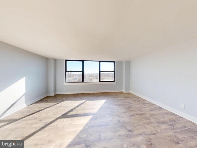 Building Photo - 4600 Duke St