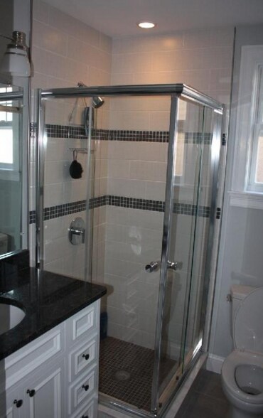 Building Photo - 148 Hillside St