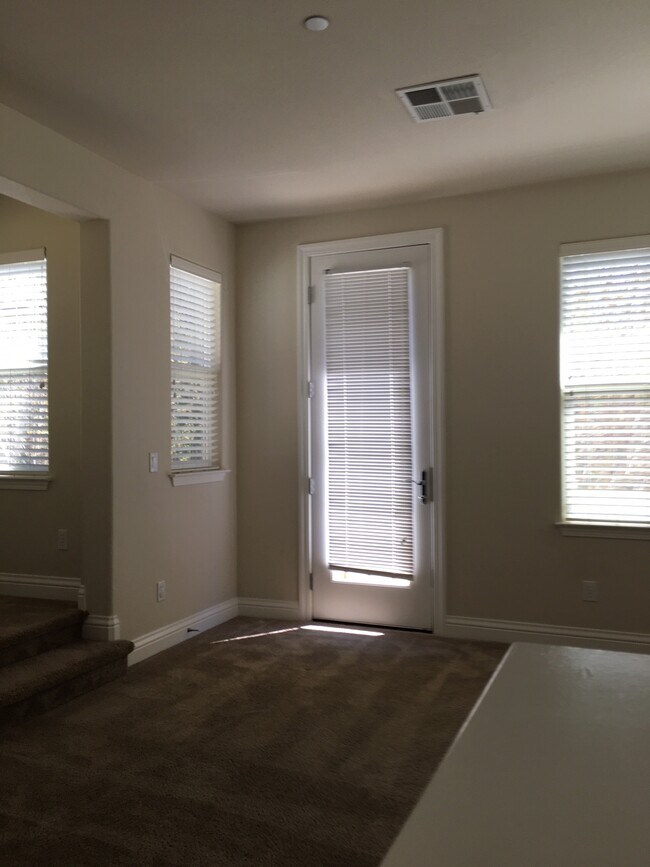 Building Photo - 4346 Streamside Dr