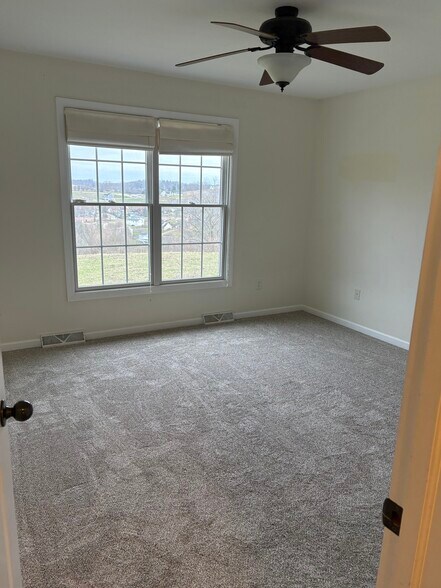 4th bedroom - 409 Arabela Ct