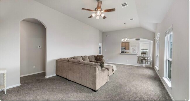 Building Photo - 12418 King Louis Dr