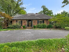 Building Photo - Old Foxcroft Classic 5 BD, 3.5 Bth