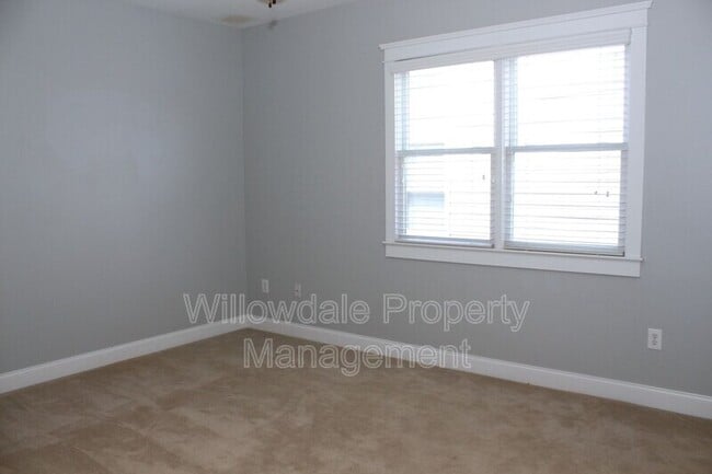 Building Photo - 107 Bridgegate Dr