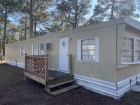 Building Photo - 211 Victoria Cir