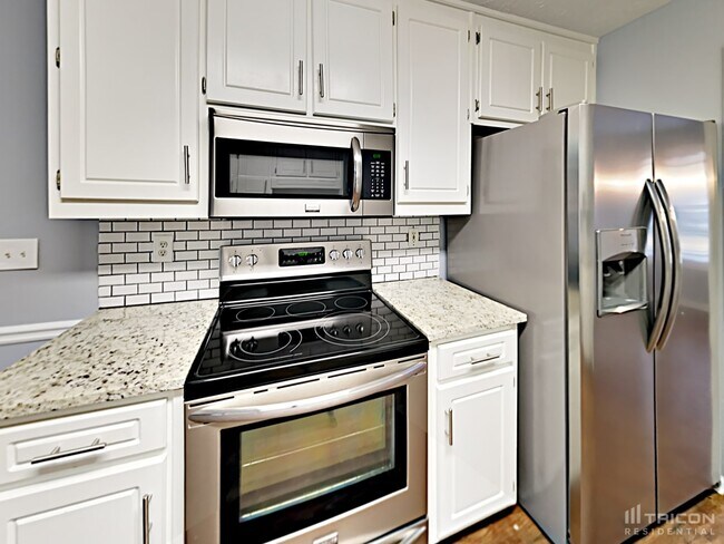 Building Photo - 5102 Meridian Lake Dr
