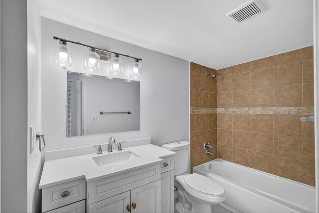 Building Photo - 104 Paradise Harbour Blvd