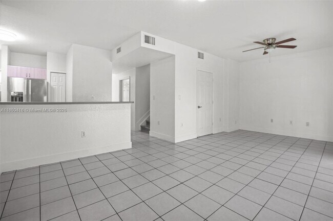 Building Photo - 980 SW 6th Ave