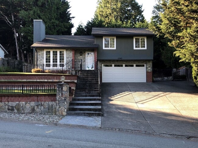 Stunning 3BR 1.75 BA Sammamish Home. Rece... - Stunning 3BR 1.75 BA Sammamish Home.  Rece...