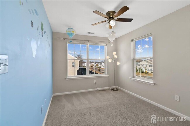 Building Photo - 905 Chalmers Ln