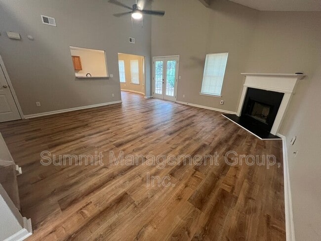 Building Photo - 95 Creek Way