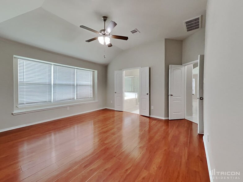 Building Photo - 13702 Sun Bear Ct