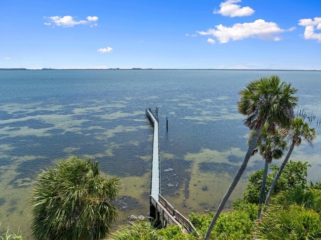 Building Photo - 5203 S Indian River Dr