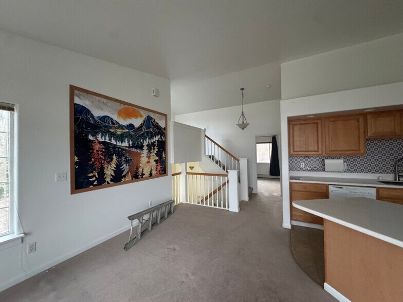 Building Photo - 1840 N Monte Vista Dr