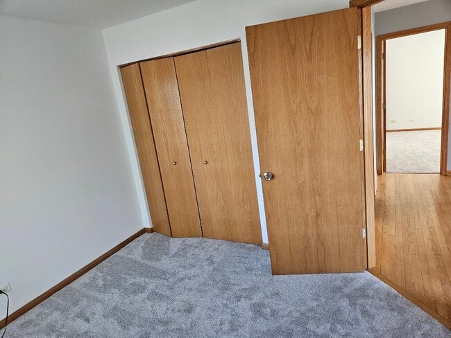 Building Photo - 10 Ronan Ct