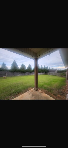 Building Photo - 101 Belhaven Dr