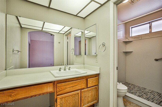 Building Photo - 6801 Midpark Cir