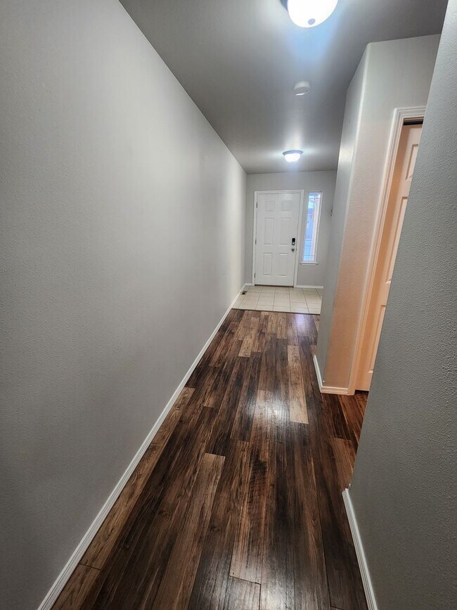 Building Photo - SINGLE FAMILY HOME IN HORSEHAVEN PLACE