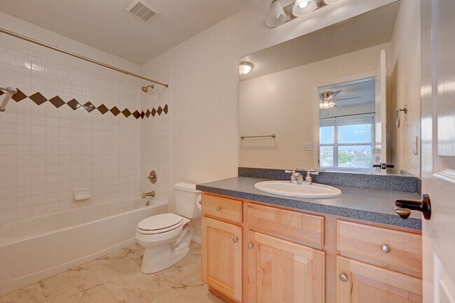 Building Photo - 5 bedroom, 4 1/2 bath, with 3 car garage in Cherry Creek School District