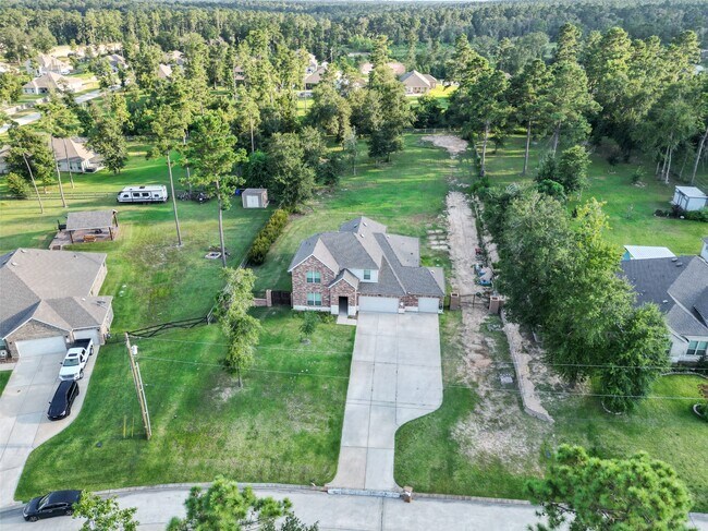 Building Photo - 105 Whelan Ln
