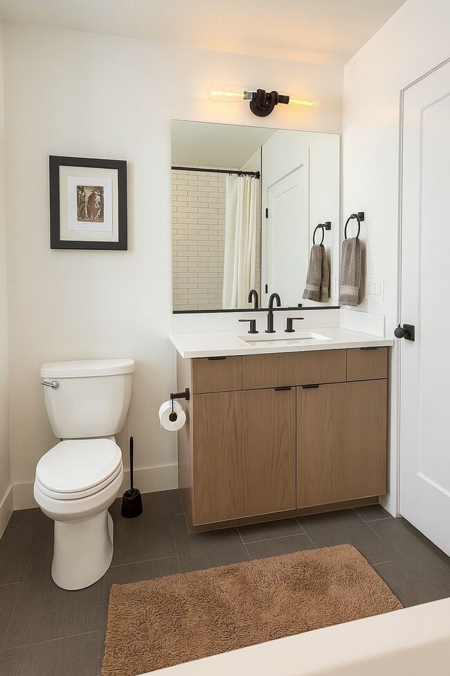 Building Photo - Modern Living in the heart of SLC