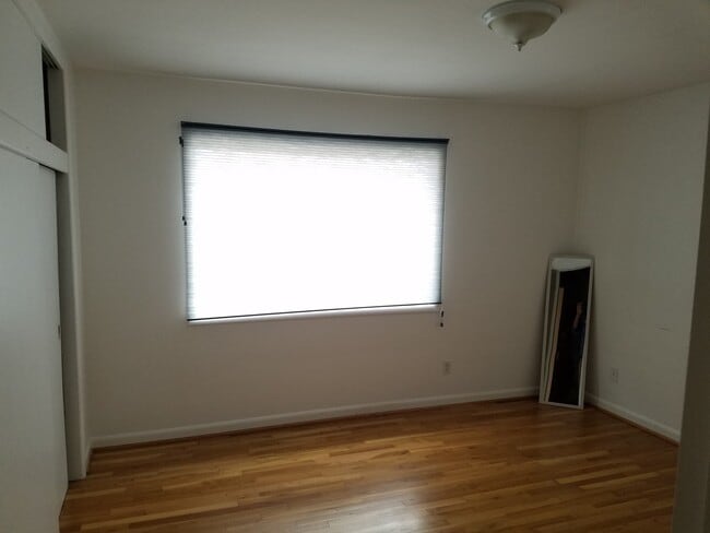 Building Photo - WINTER SPECIAL: Beautiful Hidden Gem Modern Custom Home in Great Salem Neighborhood!