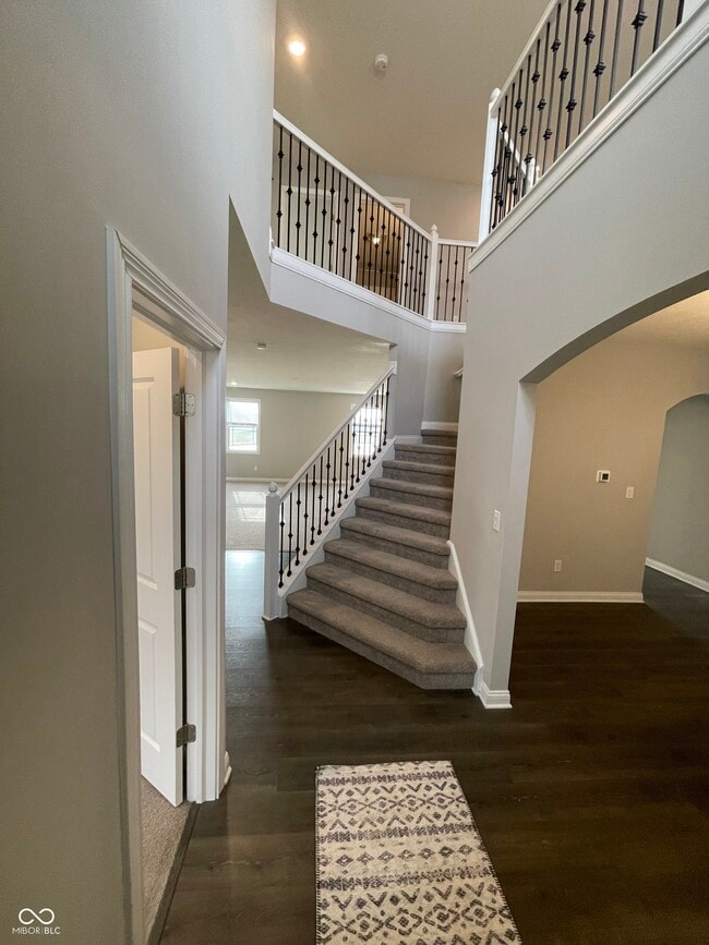 Building Photo - 7352 Doyal Dr